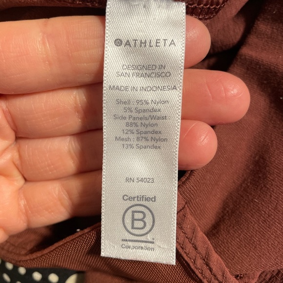 Athleta Size 2 Trekkie hybrid crop tight - Picture 7 of 7
